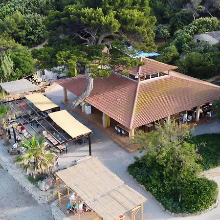 Playa Pachamama 营地 *