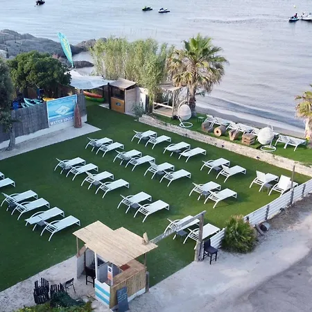 مكان تخييم Playa Pachamama *